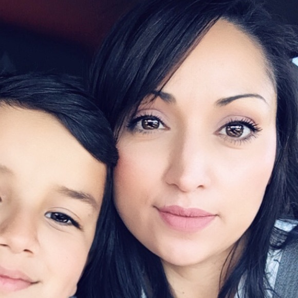 Meet your Posher, Rocio - Picture 2 of 2